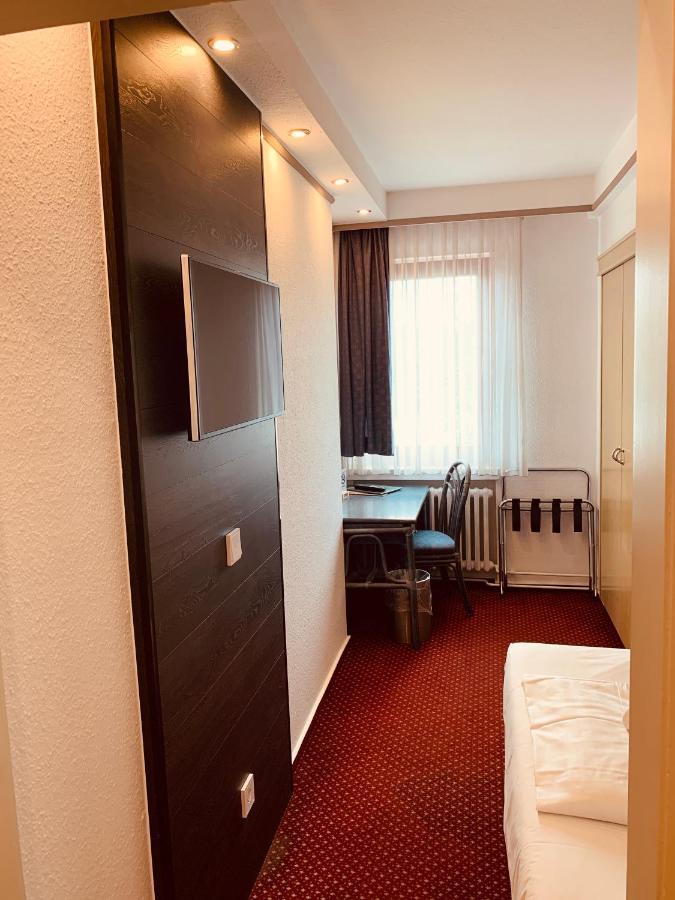 Hotel Kunibert Der Fiese Köln Exteriör bild