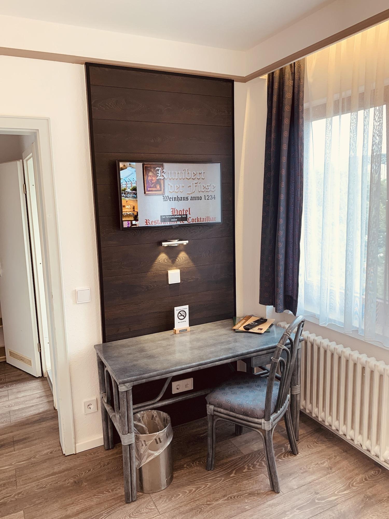 Hotel Kunibert Der Fiese Köln Exteriör bild