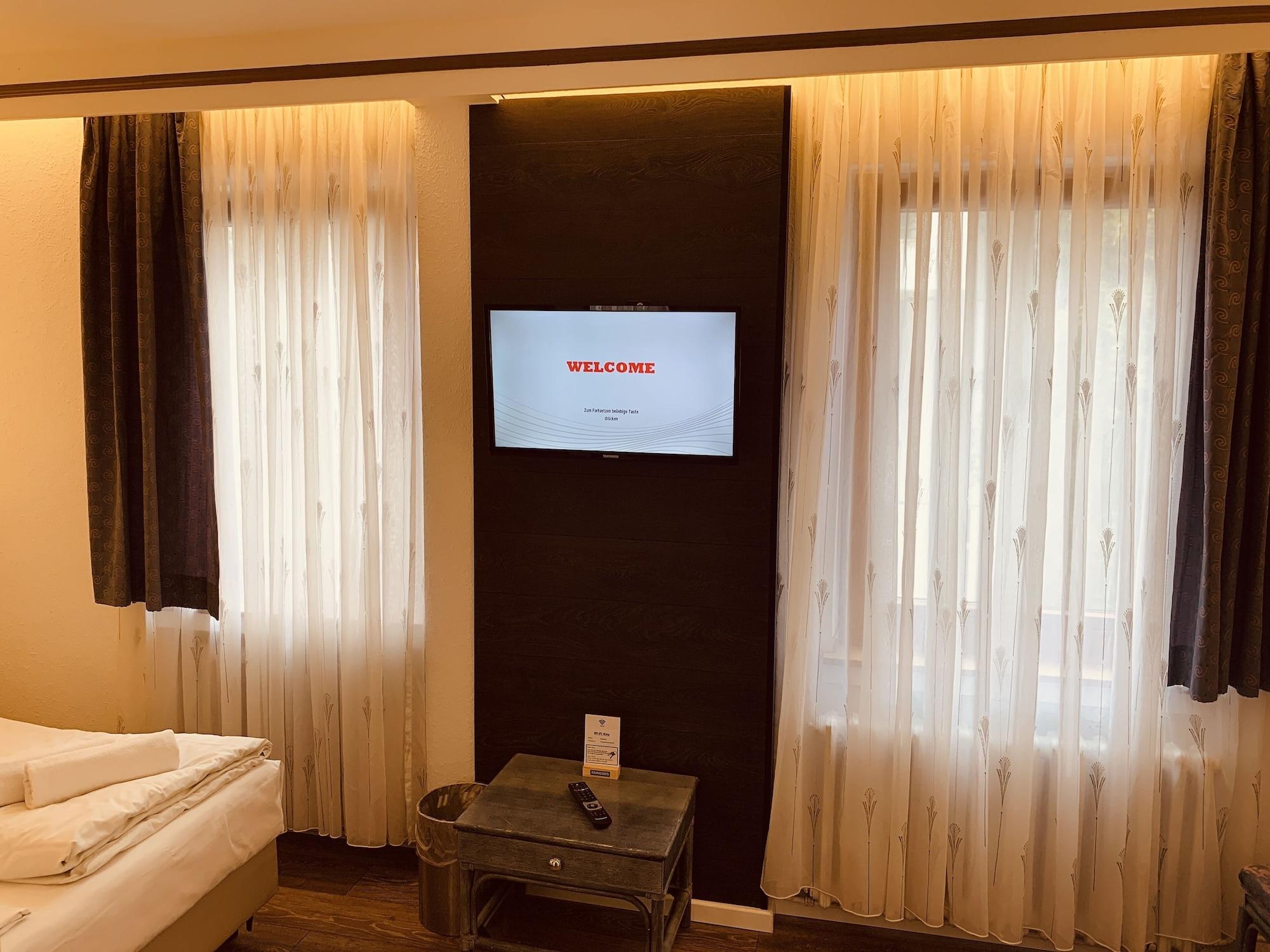 Hotel Kunibert Der Fiese Köln Exteriör bild