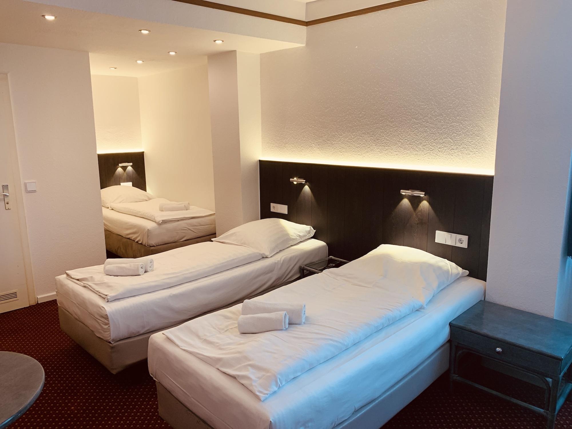 Hotel Kunibert Der Fiese Köln Exteriör bild